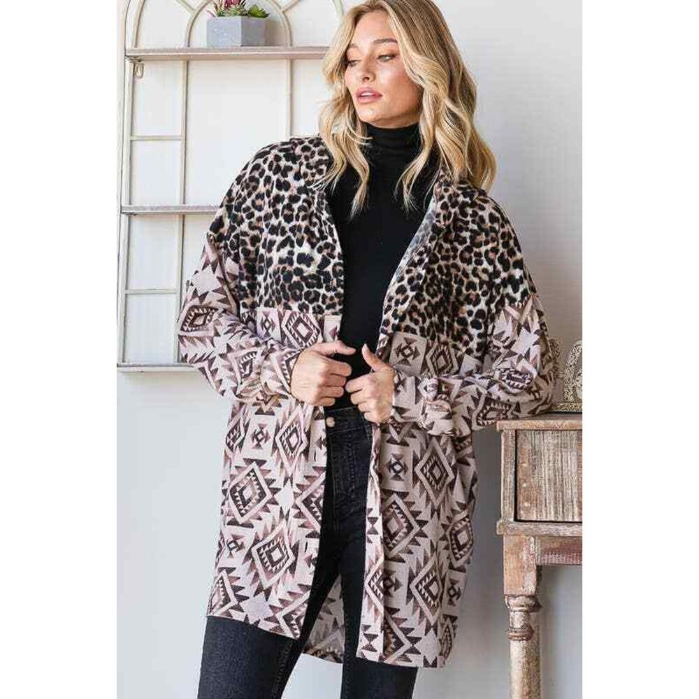 EJ6720-15 AZTEC AND ANIMAL LEOPARD BUTTON DOWN SHACKET: 2-2-2 (1X-2X-3X) / BROWN - Picture 4 of 12
